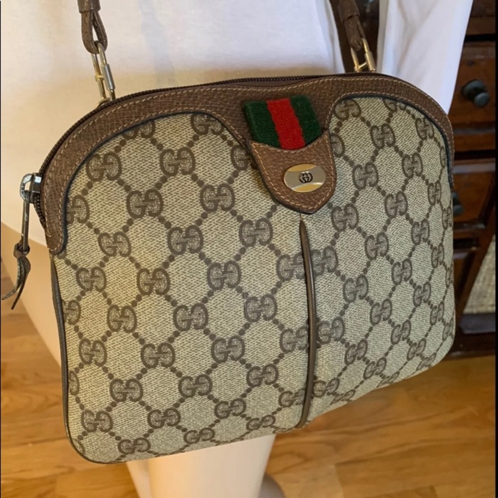 ❌❌SOLD ❌❌✳️GUCCI RARE GORG CROSSBODY EUC ✳️ - Picture 2 of 7